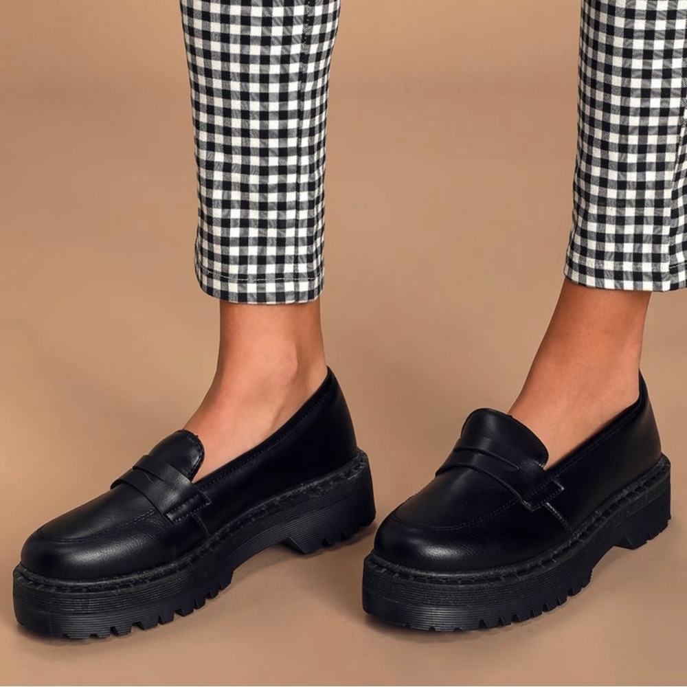 Lulu’s Maysie Black Flatform Loafers | Size 6